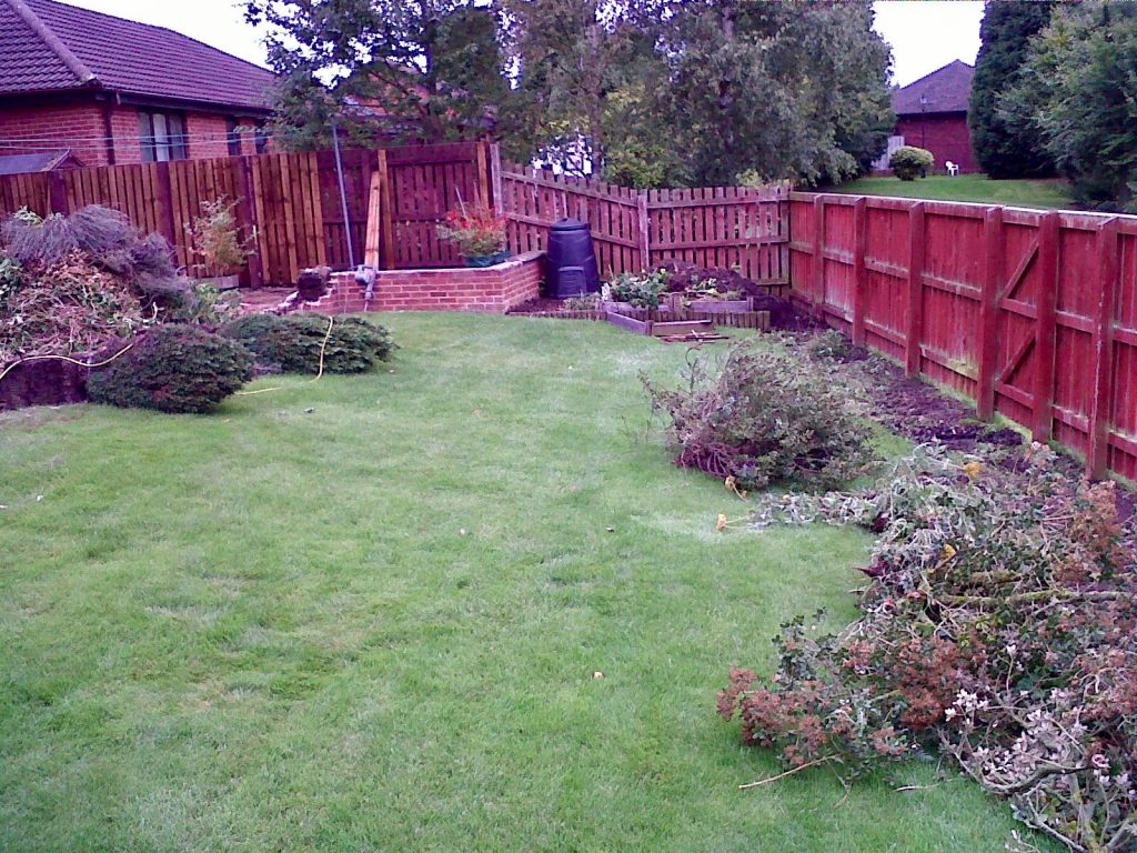 tree removal, shrub removal, pruning, digging, stump removal, garden clearance, garden maintenance, lawn mowing, hedge trimming, Stockton, North east, County Durham, Middlesbrough, Teesside, landscapers, Gardeners
