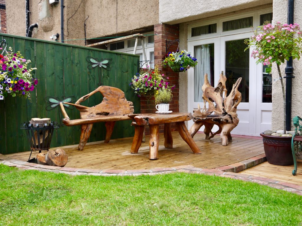 funky garden design, quirky garden, garden design, landscapers, decking, timber decked area, lawn, turf, turfing, Green Onion Landscaping, Stockton, Middlesbrough, Darlington