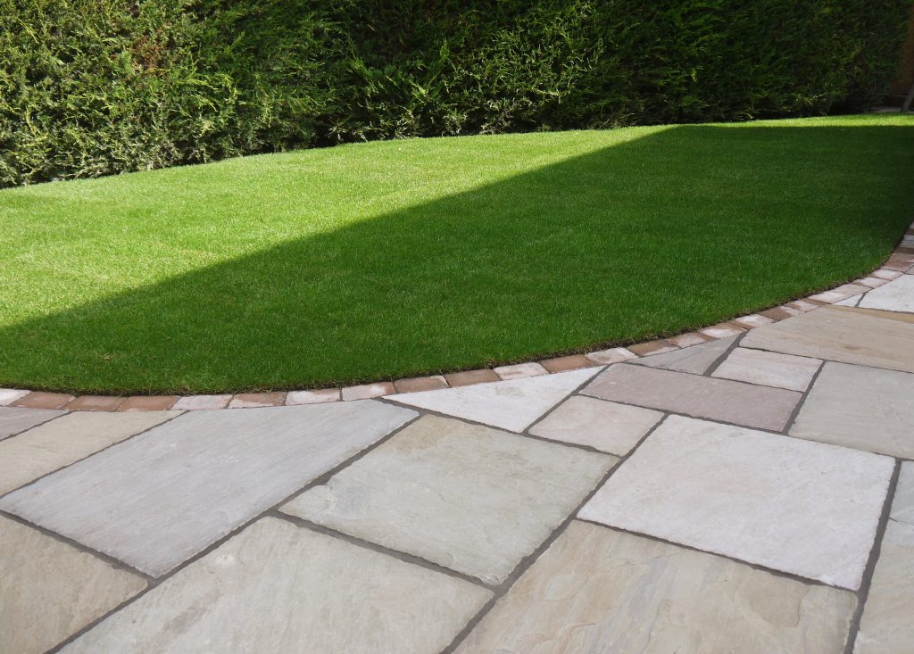 turf,turfing,turfed,sandstone, patio, cobbled edge, Fairfield, Stockton,Green Onion Landscaping