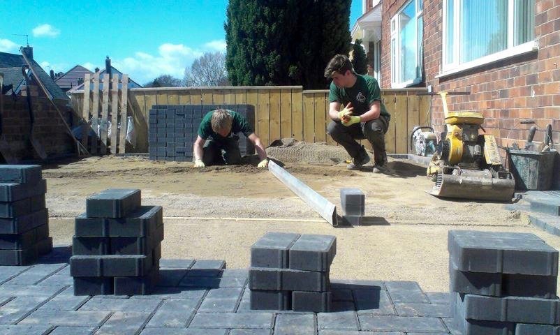 hartburn, Block Paving Installers,Driveways, Landscapers, Stockton, Hartburn, Middlesbrough, Yarm, Teesside, Herringbone pattern, Green Onion Landscaping, landscapers, driveways