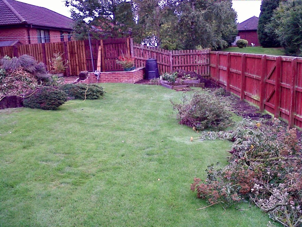 tree removal, shrub removal, pruning, digging, stump removal, garden clearance, garden maintenance, lawn mowing, hedge trimming, Stockton, North east, County Durham, Middlesbrough, Teesside, landscapers, Gardeners