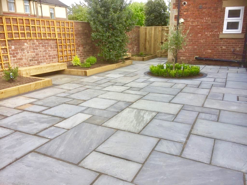 Landscaping, landscapers, about us, paving, sandstone, sleeper beds, sleepers, trellis, design, garden, Norton, Stockton, Teesside, Cleveland, Green Onion Landscaping, soil, plants, soft landscaping, professionals,