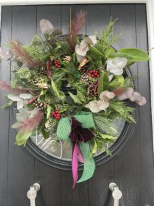 standard, christmas. wreath, stockton, festive, delivery, Christmas door wreath, teesside, Middlesbrough, ingleby barwick, green onion landscaping 