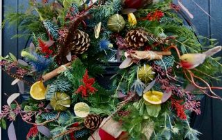 Christmas-wreaths-real-foliage-green-onion-landscaping-teesside-stockton-darlington-robins-oranges-cinnamon-landscaping-fresh-beautiful