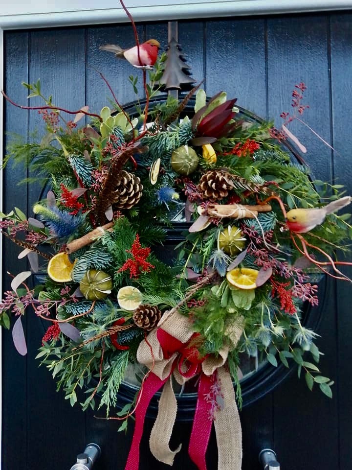 Christmas-wreaths-real-foliage-green-onion-landscaping-teesside-stockton-darlington-robins-oranges-cinnamon-landscaping-fresh-beautiful