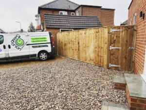 Garden fence-fencing-wooden-fences-close-board-landscapers-landscaping-Teesside-County-durham-Cleveland-landscpers-local-Hartburn-Fairfield