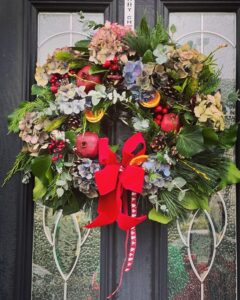 Christmas-wreaths-xmas-wreath-wreaths-christmas- foliage-pomigranite-furcones-