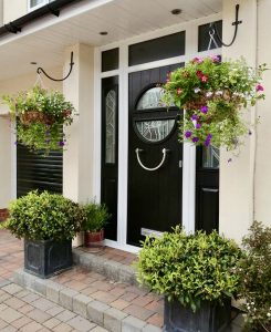 Green Onion Landscaping, hanging baskets, summer hanging baskets, large multi floral, trailing plants, stockton, Darlington, Middlesbrough, Teesside, North Yorkshire, County Durham, Hartburn,